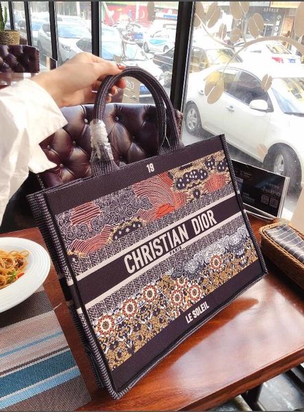 famous designer womens handbags flower ladies casual tote designer shoulder bags female purse 2020 luxury handbags purses 12
famous designer womens handbags flower ladies casual tote designer shoulder bags female purse 2020 luxury handbags purses 12