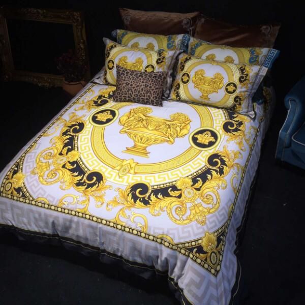 high-end luxury royal french italy design rococo print medusa brand king size quilts white blue gold wedding bedding sets
high-end luxury royal french italy design rococo print medusa brand king size quilts white blue gold wedding bedding sets