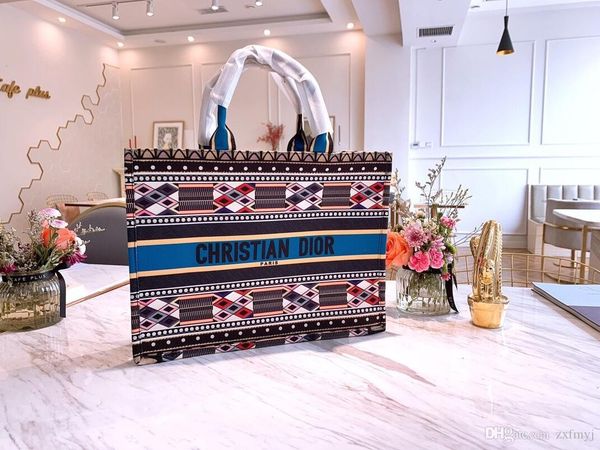 2020 горячий бренд хорошая мода Женщины сумки леди кожаные сумки бренд сумки кошелек плеча сумка
2020 горячий бренд хорошая мода Женщины сумки леди кожаные сумки бренд сумки кошелек плеча сумка