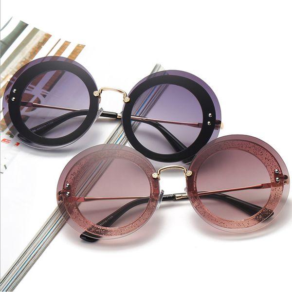 shauna oversized fashion women round sunglasses brand designer ladies gradient lens eyewear, White;black
shauna oversized fashion women round sunglasses brand designer ladies gradient lens eyewear, White;black
