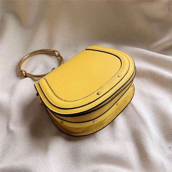 Bolsa de Ombro sellerck
Bolsa de Ombro sellerck