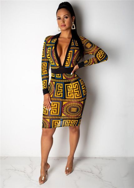 цветочные печати женщины лето дизайнер платья v письмо длина колена с длинным рукавом женский одежда мода стиль повседневная одежда, Black;gray
цветочные печати женщины лето дизайнер платья v письмо длина колена с длинным рукавом женский одежда мода стиль повседневная одежда, Black;gray