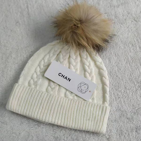 brand women pom beanies pompom winter hat with metal logo removable fur ball touques twisted knit skull caps outdoor headwear solid colors, Yellow
brand women pom beanies pompom winter hat with metal logo removable fur ball touques twisted knit skull caps outdoor headwear solid colors, Yellow