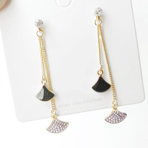 stud sweet girl earrings fashion super fairy ladies wild slim thin fan-shaped tassel long 2021 wholesale, Golden;silver
stud sweet girl earrings fashion super fairy ladies wild slim thin fan-shaped tassel long 2021 wholesale, Golden;silver