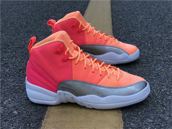 2019 new air authentic 12 gs punch xii wmns womens basketball shoes racer pink 12s 510815-601 real carbon fiber sports sneakers with box
2019 new air authentic 12 gs punch xii wmns womens basketball shoes racer pink 12s 510815-601 real carbon fiber sports sneakers with box