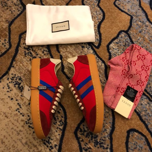 2020 new r1q high-quality women's casual sports shoes socks shoes couple models, fashionable wild flat shoes, box number 38-45
2020 new r1q high-quality women's casual sports shoes socks shoes couple models, fashionable wild flat shoes, box number 38-45
