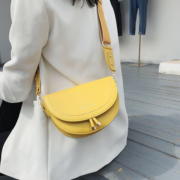 2020 quality fashion pom poms square bags customize printing handbags for women tote bags from china wholesaler baoba baide1/04
2020 quality fashion pom poms square bags customize printing handbags for women tote bags from china wholesaler baoba baide1/04