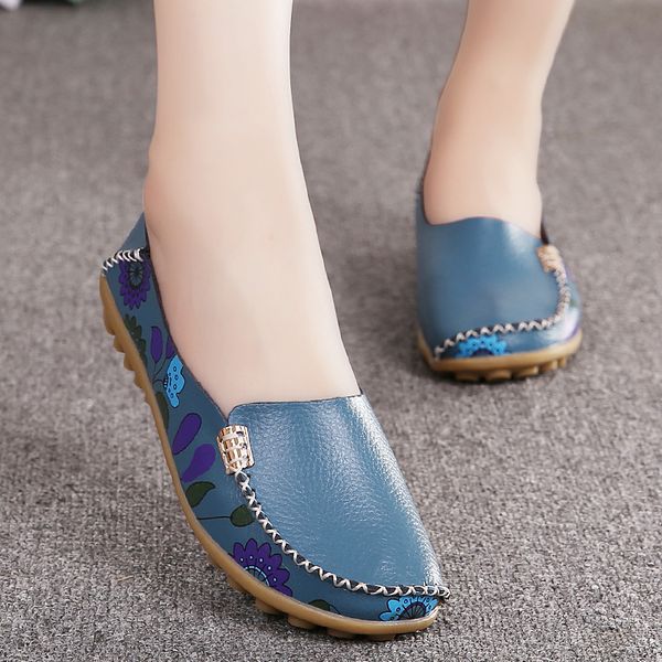 nice summer flat shoes leather women loafers casual ladies flat shoes printing flower slip on leather big size loafers, Black
nice summer flat shoes leather women loafers casual ladies flat shoes printing flower slip on leather big size loafers, Black