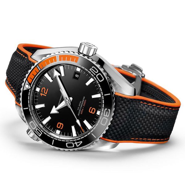 mens watch master black face men watches automatic movement mechanical rubber strap sapphire glass mens watches, Slivery;brown
mens watch master black face men watches automatic movement mechanical rubber strap sapphire glass mens watches, Slivery;brown