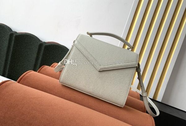 5a 20cm cassandra mini handle bag grain de poudre embossed calfskin leather,with dust bag+box 602716
5a 20cm cassandra mini handle bag grain de poudre embossed calfskin leather,with dust bag+box 602716