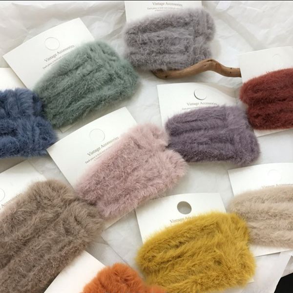 2 pcs faux fur waterdrop square hair clips plush hairpins autumn winter soft solid color barrettes hair accessories bangs clips, Golden;white
2 pcs faux fur waterdrop square hair clips plush hairpins autumn winter soft solid color barrettes hair accessories bangs clips, Golden;white