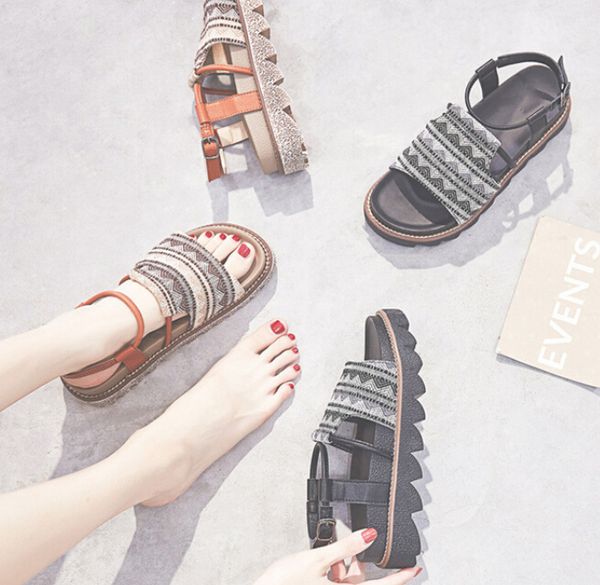 2019 summer new korean version of the wild student thick-soled muffin roman sandals fairy wind chic flat sandals women, Black
2019 summer new korean version of the wild student thick-soled muffin roman sandals fairy wind chic flat sandals women, Black