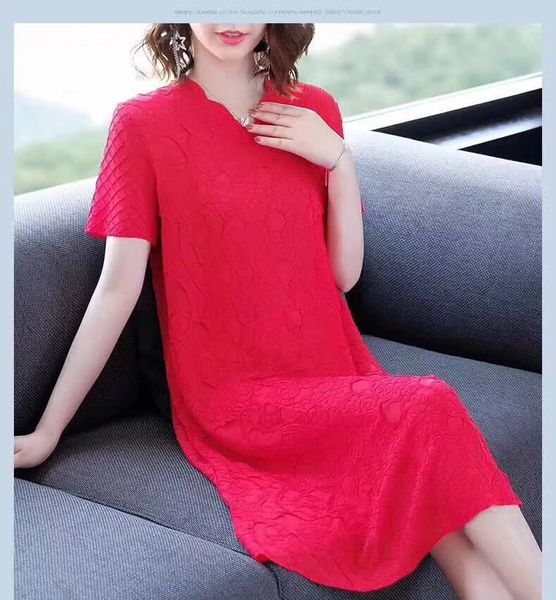 original design high-quality exquisite flowerd dress v-neck pure color straigh short sleeves summer dress for fat womens, Black;gray
original design high-quality exquisite flowerd dress v-neck pure color straigh short sleeves summer dress for fat womens, Black;gray