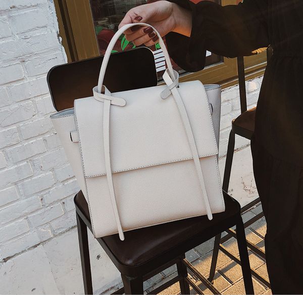 designer handbags luxury crossbody handbags new catfish bag is stylish simple and pure color handbag shoulder cross lady bag//924
designer handbags luxury crossbody handbags new catfish bag is stylish simple and pure color handbag shoulder cross lady bag//924