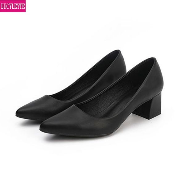 black work shoes women's thick heels 5cm cat heels high black soft leather flight attendants thin 3cm small
black work shoes women's thick heels 5cm cat heels high black soft leather flight attendants thin 3cm small