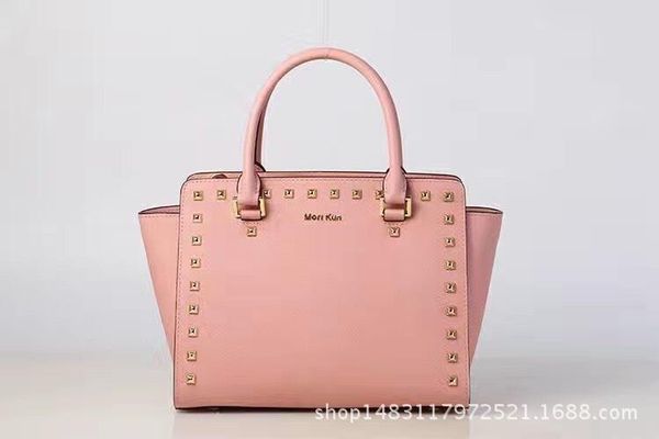 dusa2019 grain cross really cowhide woman wing ears bat smiling face package rivet portable
dusa2019 grain cross really cowhide woman wing ears bat smiling face package rivet portable