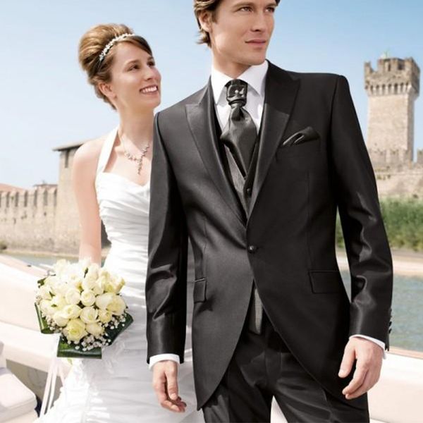 anniebritney 3 piece slim fit black satin men formal suit custom groom wedding tuxedo satin prom wedding men high end suit set, White;black
anniebritney 3 piece slim fit black satin men formal suit custom groom wedding tuxedo satin prom wedding men high end suit set, White;black