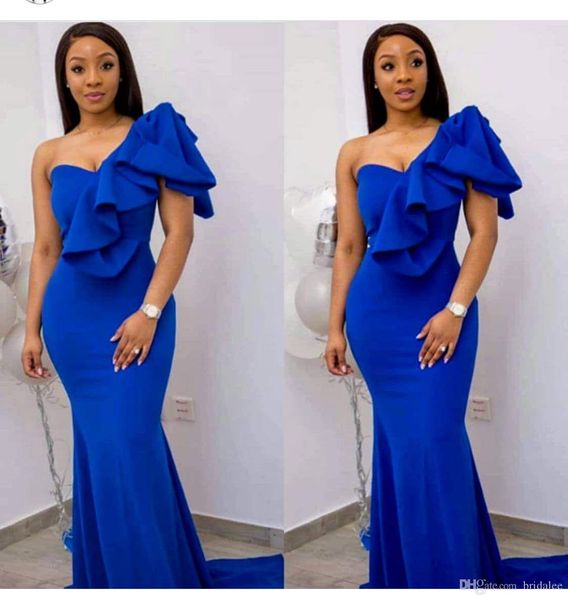 дешевые simple royal blue русалка вечерние платья одно плечо оборками длина пола платье выпускного вечера платья abendkleider робы де soirée, Black;red
дешевые simple royal blue русалка вечерние платья одно плечо оборками длина пола платье выпускного вечера платья abendkleider робы де soirée, Black;red