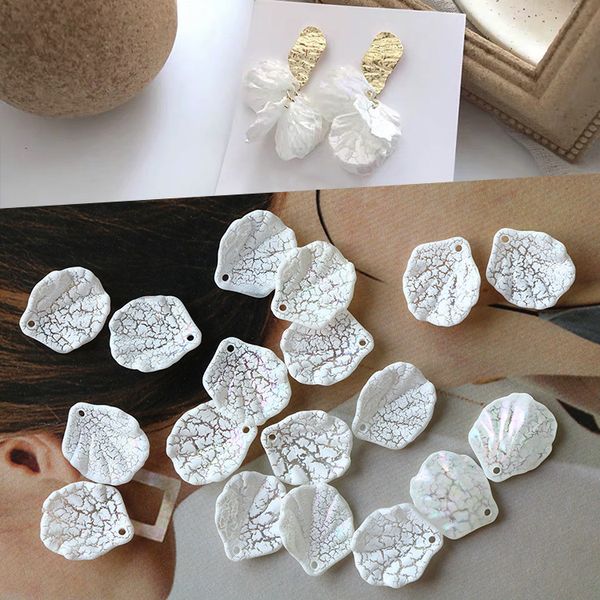 100pcs 20*17mm fashion imitation shell acrylic leaves charm earring pendant diy jewelry findings wholesale supply, Blue;slivery
100pcs 20*17mm fashion imitation shell acrylic leaves charm earring pendant diy jewelry findings wholesale supply, Blue;slivery