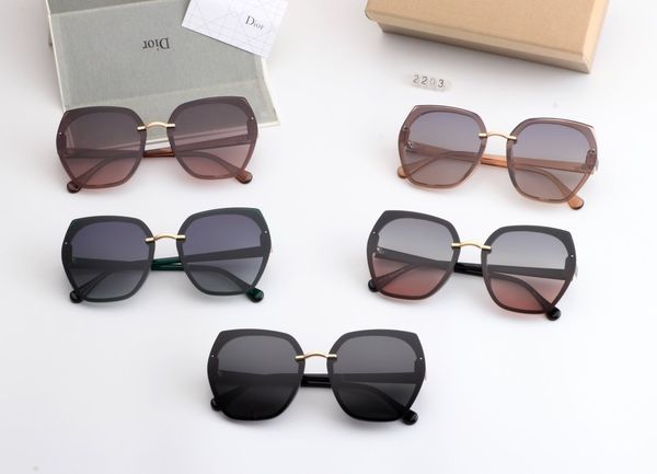 2203# 19ss женщины designersunglasses лето новый горячий бренд glasses открытый улица старинные солнцезащитные очки мужские роскошные солнце, White;black
2203# 19ss женщины designersunglasses лето новый горячий бренд glasses открытый улица старинные солнцезащитные очки мужские роскошные солнце, White;black