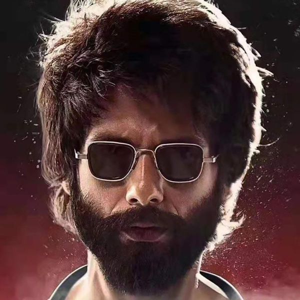 2020 new luxury kabir singh india movie sunglasses men square gold frame cool sun shades brand design red glasses for male uv400
2020 new luxury kabir singh india movie sunglasses men square gold frame cool sun shades brand design red glasses for male uv400