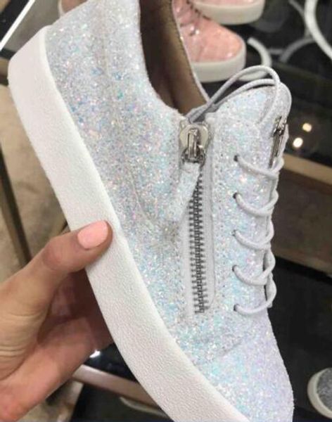 new luxury women men brand lace up shoe black/sliver/pink sequins glitter shoes luxury zip men sneakers low shoes couple casual sneaker
new luxury women men brand lace up shoe black/sliver/pink sequins glitter shoes luxury zip men sneakers low shoes couple casual sneaker