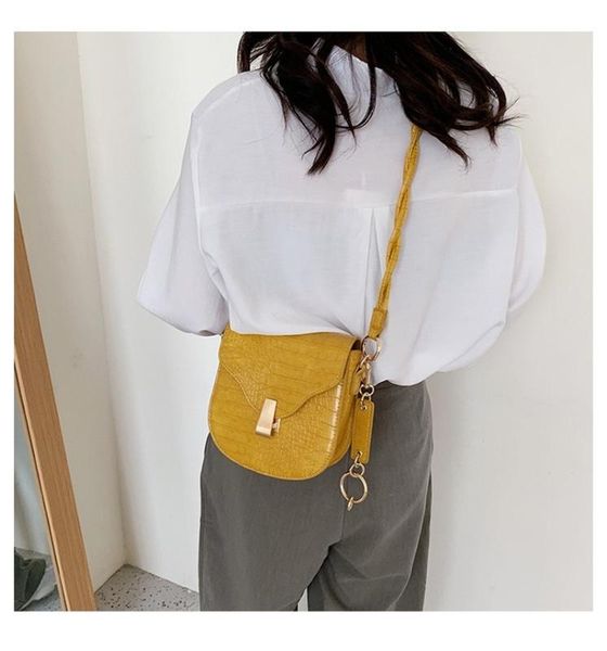 2020 new ladies shoulder bag fashion casual messenger bag retro travel single shoulder saddle women's
2020 new ladies shoulder bag fashion casual messenger bag retro travel single shoulder saddle women's