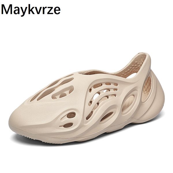 men's trendy hole shoes 2020 summer new sandals men outdoor fashion beach shoes, Black
men's trendy hole shoes 2020 summer new sandals men outdoor fashion beach shoes, Black