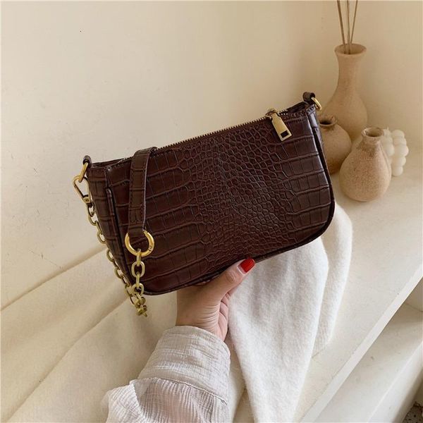 кожа pu женщины плеча сумки crossbody сумки для женщин цепи дамы путешествия кошельки и сумки sac
кожа pu женщины плеча сумки crossbody сумки для женщин цепи дамы путешествия кошельки и сумки sac