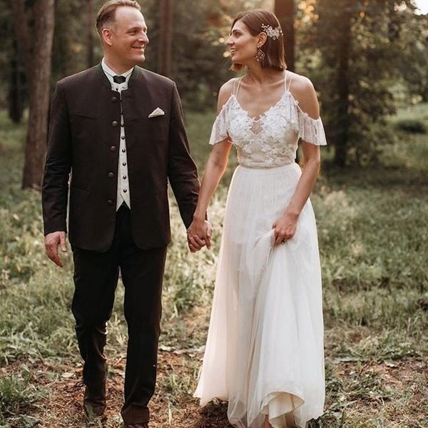 ivory tulle summer beach wedding dresses gowns sweetheart off the shoulder country bridal wedding gowns handmade flowers lace wedding wear, White
ivory tulle summer beach wedding dresses gowns sweetheart off the shoulder country bridal wedding gowns handmade flowers lace wedding wear, White