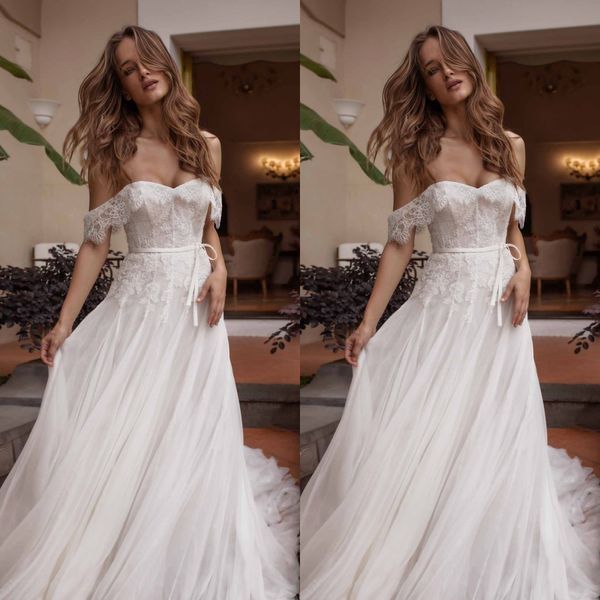 линия maisonsignore платья с плеча с коротким рукавом тюль кружева аппликация ruched sash свадебное платье sweep поезд халат де mariée, White
линия maisonsignore платья с плеча с коротким рукавом тюль кружева аппликация ruched sash свадебное платье sweep поезд халат де mariée, White