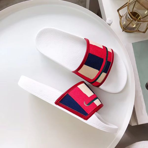 2019 luxury designer summer rubber slide sandal for men and women flat slipper bright colorful summer feel permeating beach flip flops, Black
2019 luxury designer summer rubber slide sandal for men and women flat slipper bright colorful summer feel permeating beach flip flops, Black