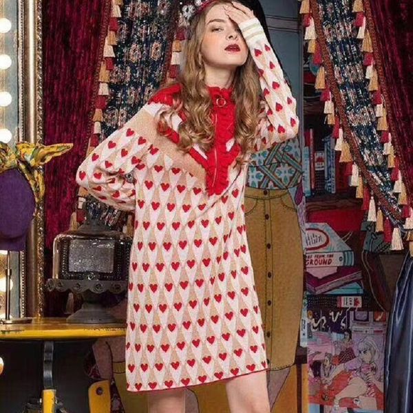 wool luxury brand winter sweet red love print women mini dress runway designer gold line ruffles party dress sweater clothes, White;black
wool luxury brand winter sweet red love print women mini dress runway designer gold line ruffles party dress sweater clothes, White;black