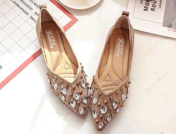 2018 suede women's shoes in spring and autumn with new style flat bottom pointed end rivet, Black
2018 suede women's shoes in spring and autumn with new style flat bottom pointed end rivet, Black