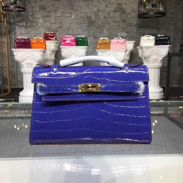 classic lady's handbag 7a high-end custom quality fashion trend business leisure style gold accessories
classic lady's handbag 7a high-end custom quality fashion trend business leisure style gold accessories