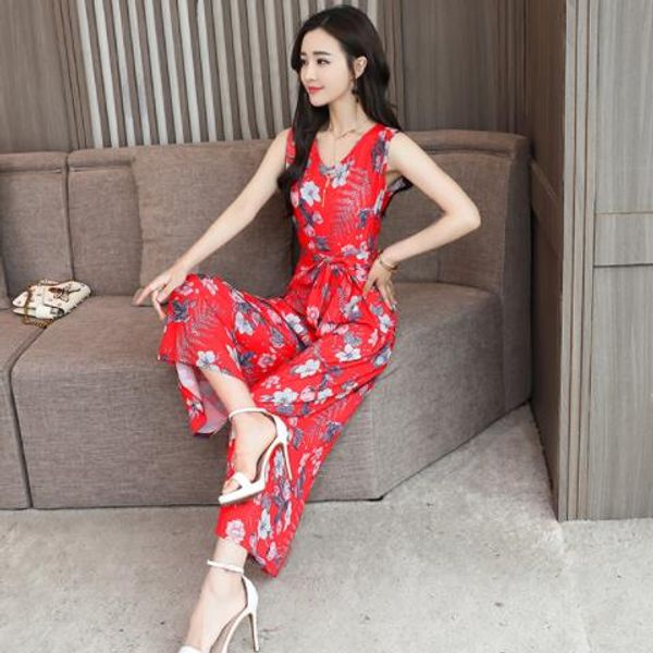 rompers womens jumpsuit long pants sleeveless 2020 new summer fashion v-neck chiffon floral print wide leg pants overalls ae221, Black;white
rompers womens jumpsuit long pants sleeveless 2020 new summer fashion v-neck chiffon floral print wide leg pants overalls ae221, Black;white
