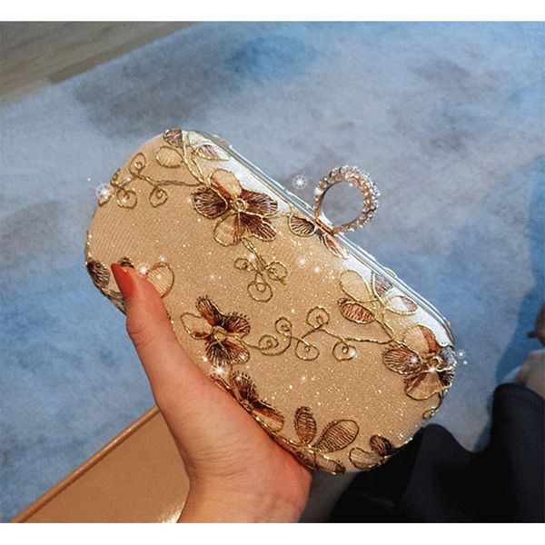 vintage women handbag rhinestones bags for women 2018 embroidery finger rings evening bags banquet wedding bridal shoulder bag
vintage women handbag rhinestones bags for women 2018 embroidery finger rings evening bags banquet wedding bridal shoulder bag
