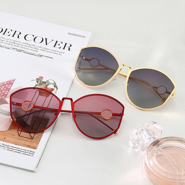 2020 fashion european and american men's and women's polarized light designer sunglasses for men and women, Black
2020 fashion european and american men's and women's polarized light designer sunglasses for men and women, Black