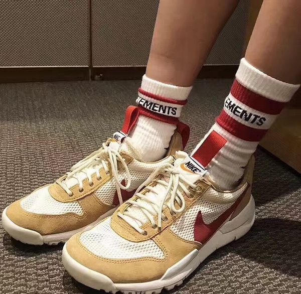 18ss vetements баскетбольные носки красная полоса белый черный хлопчатобумажные носки скейтборд хип-хоп хай-стрит спортивная мода midtop нос, Black
18ss vetements баскетбольные носки красная полоса белый черный хлопчатобумажные носки скейтборд хип-хоп хай-стрит спортивная мода midtop нос, Black