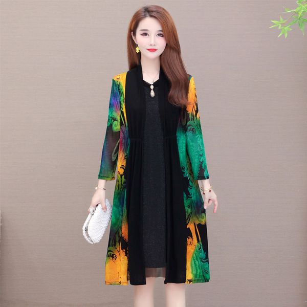 women's blouses & shirts summer women cardigan printed blouse beach breathable plus size long section sunscreen elegant loose coat chi, White
women's blouses & shirts summer women cardigan printed blouse beach breathable plus size long section sunscreen elegant loose coat chi, White