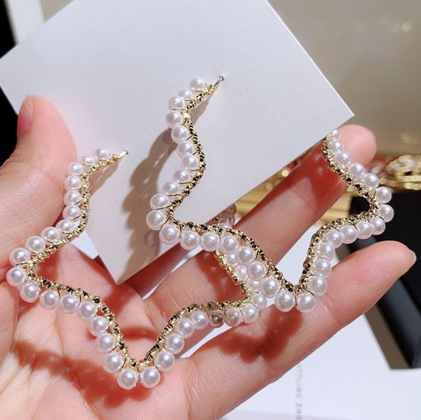 very cute new ins fashion luxury designer lovely exaggerated pearl star stud earrings for woman girls, Golden;silver
very cute new ins fashion luxury designer lovely exaggerated pearl star stud earrings for woman girls, Golden;silver