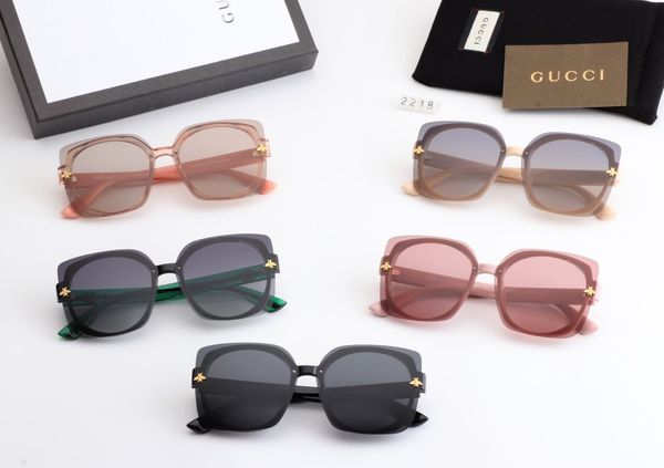 2218 # новые 19 женщины designersunglasses летнего мужское brandglasses классических открытых моды vintage отдых солнцезащитной luxury sungl, White;black
2218 # новые 19 женщины designersunglasses летнего мужское brandglasses классических открытых моды vintage отдых солнцезащитной luxury sungl, White;black