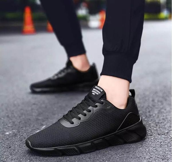 с носками hotsale моды роскошные мужчины женщины кроссовки тройной черный белый дышащие спорт sneaker мужские тренер классический ходьба обу, White;red
с носками hotsale моды роскошные мужчины женщины кроссовки тройной черный белый дышащие спорт sneaker мужские тренер классический ходьба обу, White;red