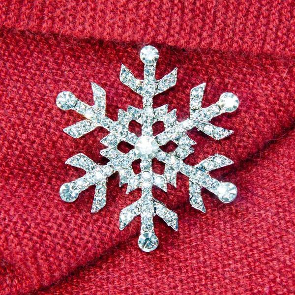 new arrival crystal snowflake brooches winter snow theme pins christmas new year gift for women men dress coat scarf hats, Gray
new arrival crystal snowflake brooches winter snow theme pins christmas new year gift for women men dress coat scarf hats, Gray