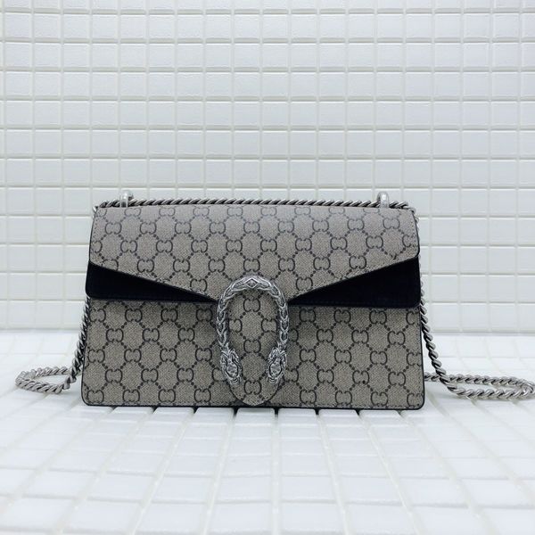 classic fashion retro one shoulder diagonal trend chain bag advanced sense diagonal span bag 28*18*9 q028
classic fashion retro one shoulder diagonal trend chain bag advanced sense diagonal span bag 28*18*9 q028