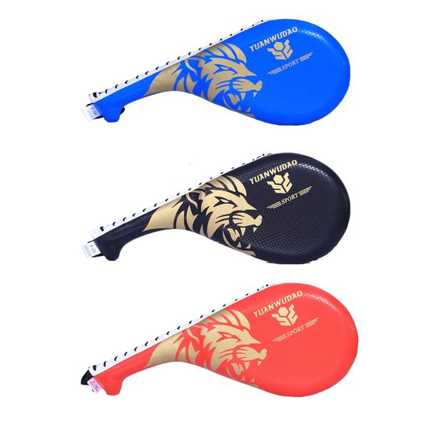 double leafed chicken foot target training hand kick target taekwondo durable kick pad professionally designed to absorb punche
double leafed chicken foot target training hand kick target taekwondo durable kick pad professionally designed to absorb punche