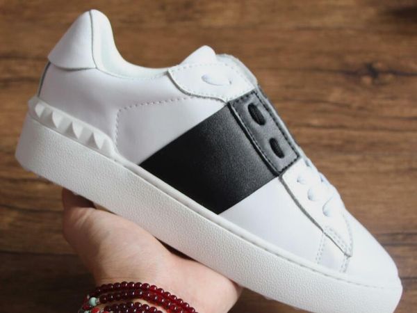 2019 fashion man woman lover designer shoe rivet paris low-leather sneaker chy luxury shoe casual shoes with box size 35-45, Black
2019 fashion man woman lover designer shoe rivet paris low-leather sneaker chy luxury shoe casual shoes with box size 35-45, Black