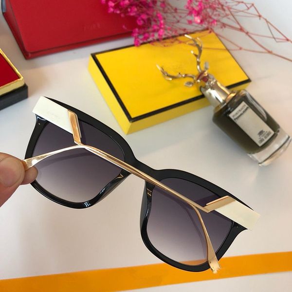 luxury 0366 sunglasses for women square full frame fashion designer sunglasses uv protection come with original package
luxury 0366 sunglasses for women square full frame fashion designer sunglasses uv protection come with original package