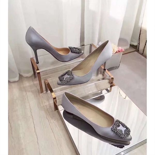 hot sale - дизайнерская женская обувь с красными низами на высоких каблуках обнаженная черный красный острым носом туфли туфли классические, Black
hot sale - дизайнерская женская обувь с красными низами на высоких каблуках обнаженная черный красный острым носом туфли туфли классические, Black