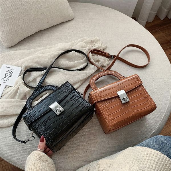 2020 new korean casual lock small square bag simple wild shoulder messenger bag tide
2020 new korean casual lock small square bag simple wild shoulder messenger bag tide